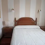Guest house Montanes 3*