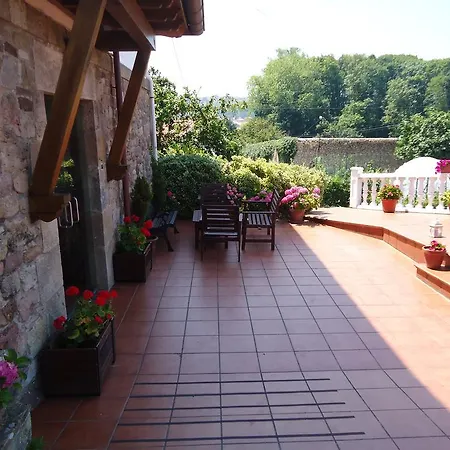 Guest house Montanes