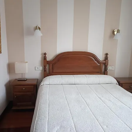 Guest house Montanes 3*