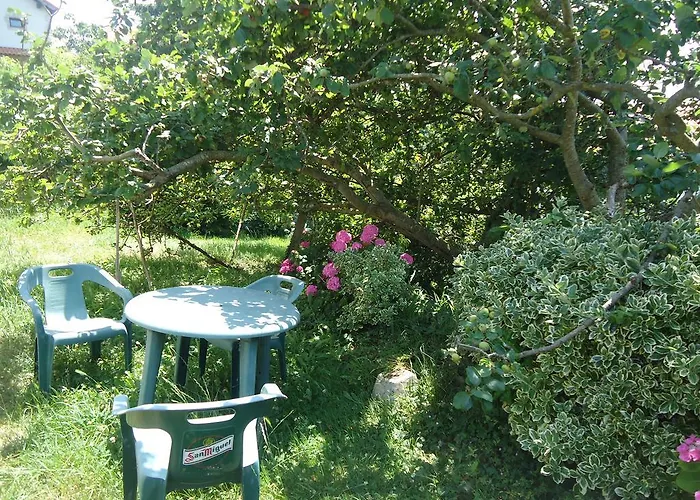 ゲストハウス Montanes