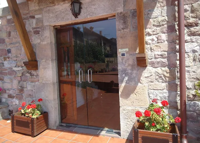 Montanes بيت ضيافة سانتيانا ذيل مار