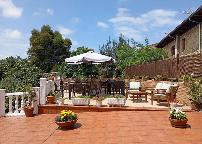 Montanes サンティリャーナ・デル・マル