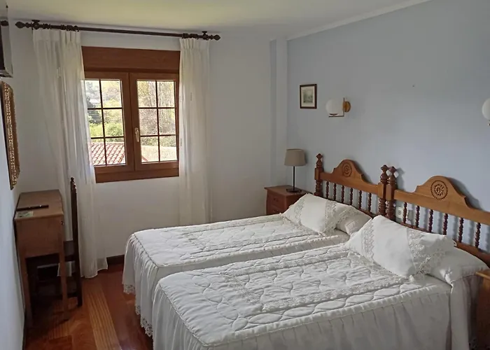 Montanes בית הארחה